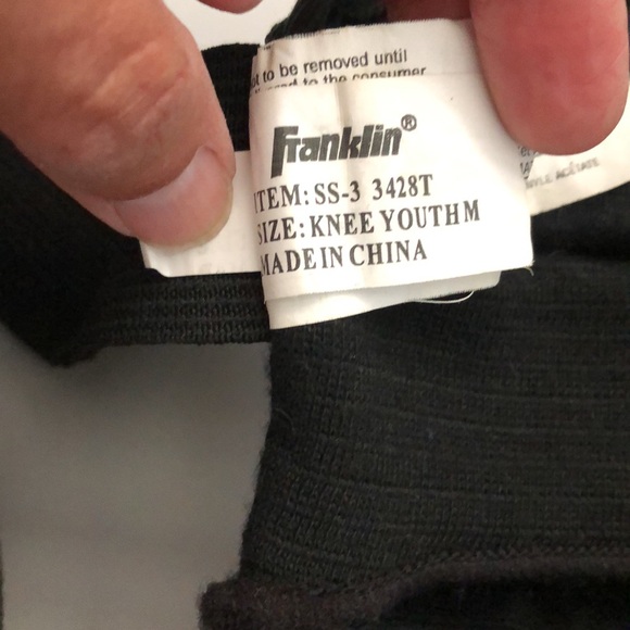 Set of Franklin youth elbow, knee and wrist pads size medium - Picture 4 of 10